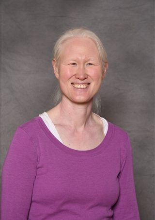Holly Olvera headshot
